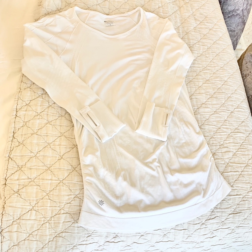 Athleta long sleeve white shirt with thumb holes